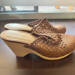 Veronica Beard clog shoes size 8